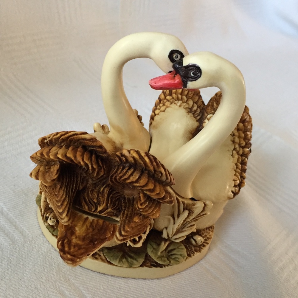 Harmony Kingdom Pillow Talk Swans RARE Red Beak Blue Pillow Version